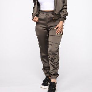 2 for 30 🛍! NWT Fashionnova Satin Green Jogger